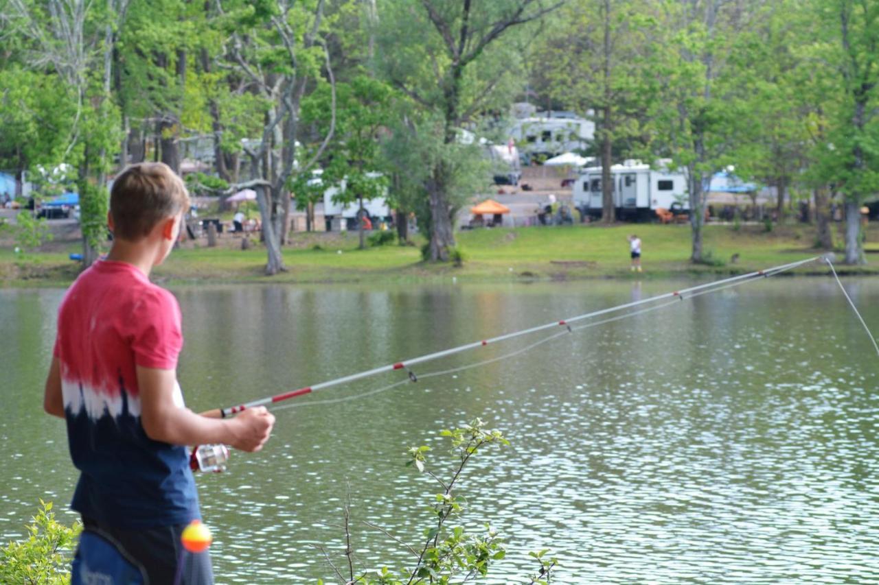 Lakewood Park Campground - Luxury Cabin Barnesville Εξωτερικό φωτογραφία